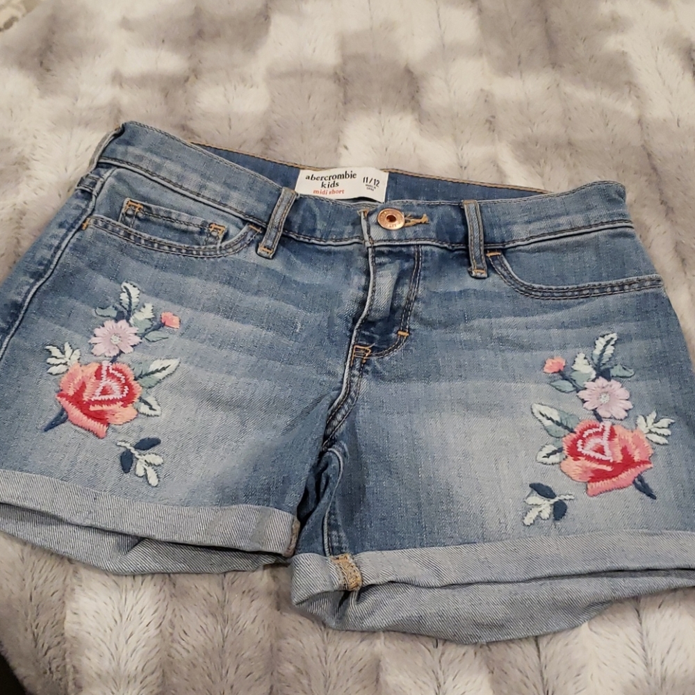 Abercrombie kids shorts